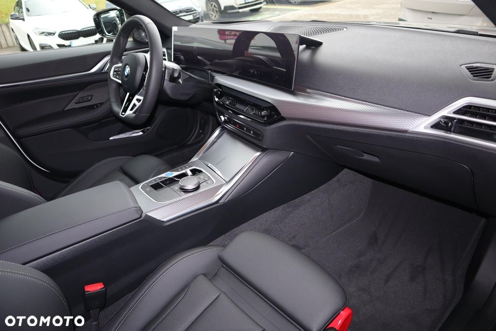 BMW i4 - 14