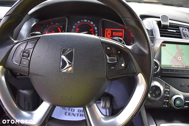 Citroën DS5 e-HDi 115 EGS6 SoChic - 19