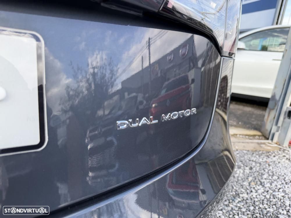 Tesla Model 3 Long-Range Dual Motor AWD - 16