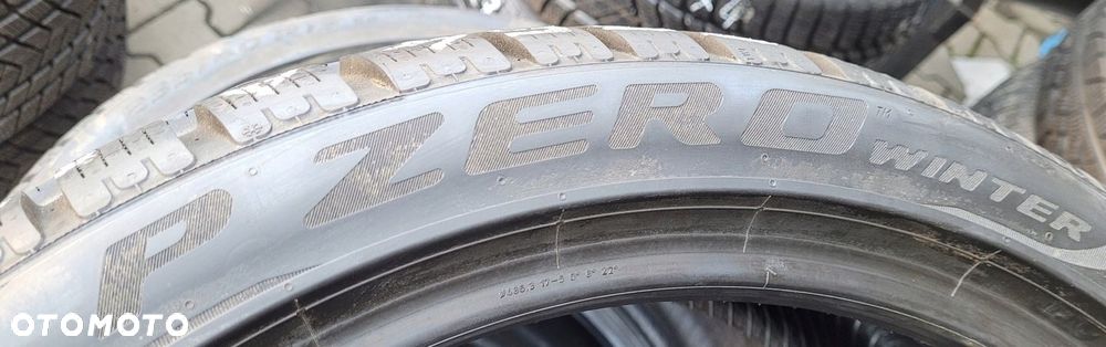 4x Pirelli P Zero Winter 235/40R19 92V Z754A - 9