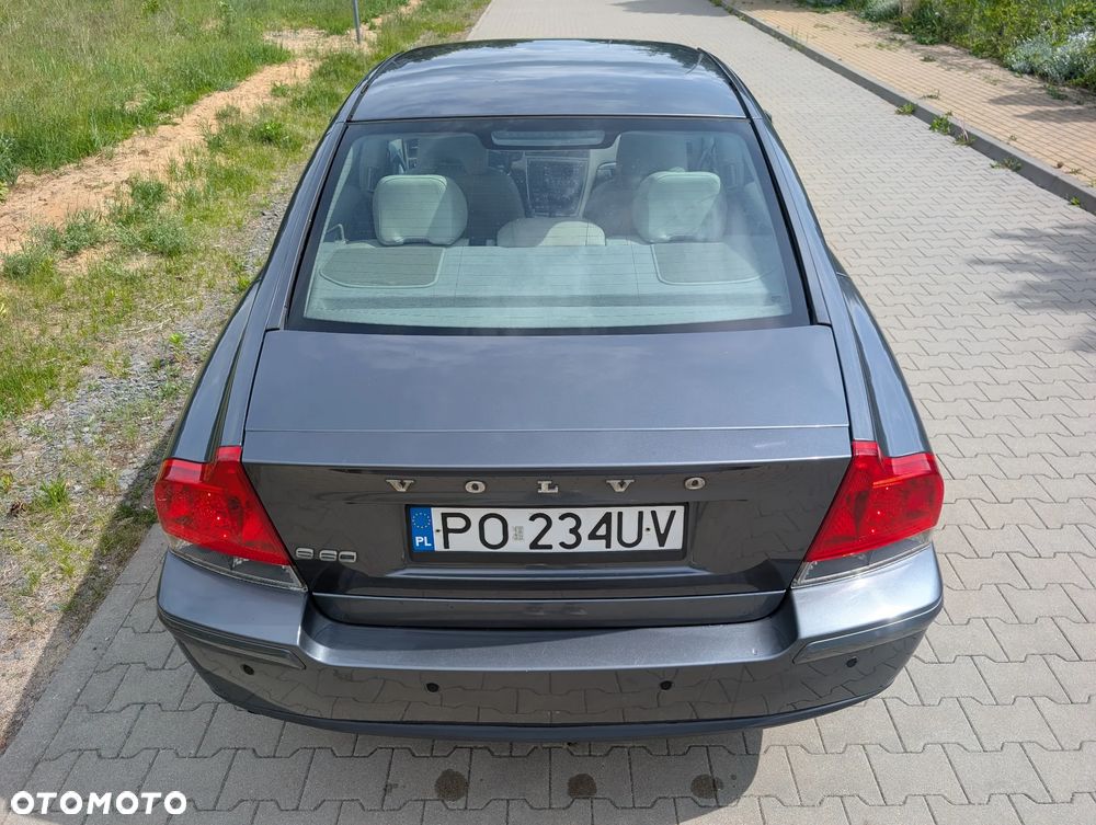 Volvo S60 2.4D Momentum - 16