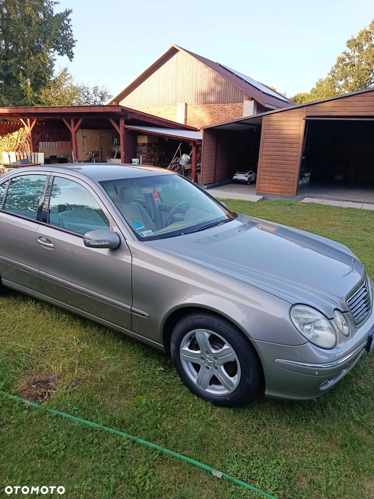 Mercedes-Benz Klasa E - 15