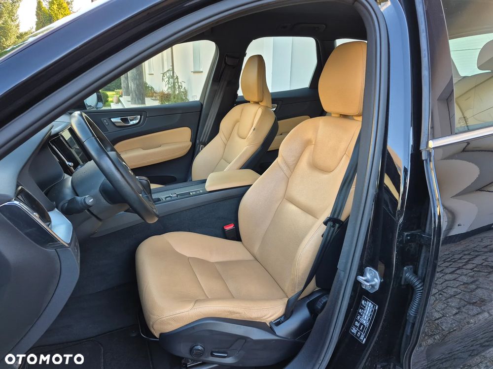Volvo XC 60 D4 Momentum - 26