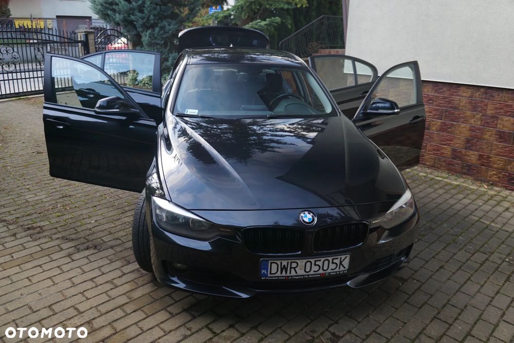 BMW Seria 3 - 33