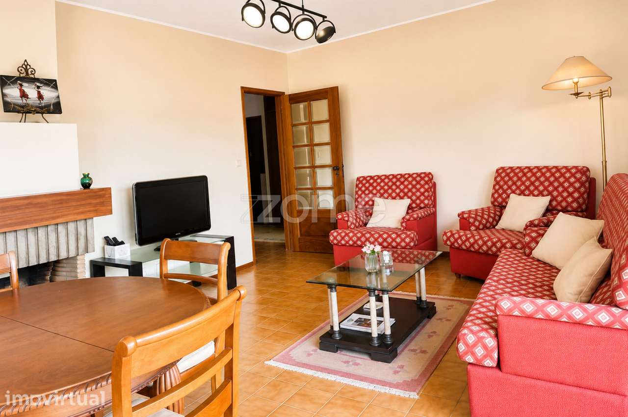 Apartamento T1 com garagem e arrumos - Grande imagem: 4/15
