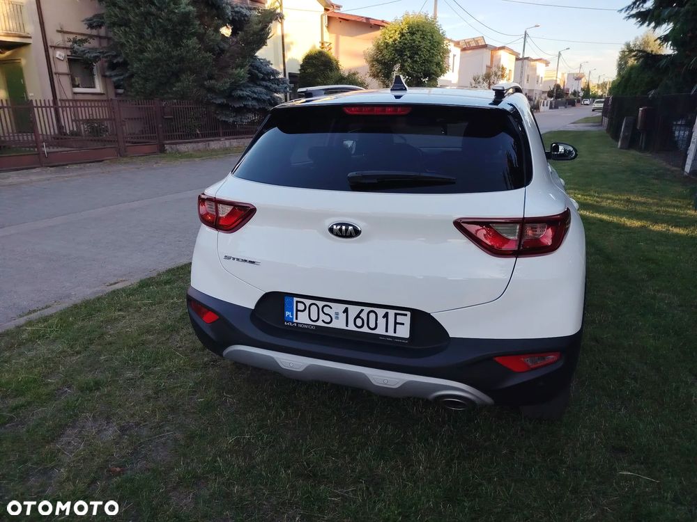 Kia Stonic 1.2 L - 4
