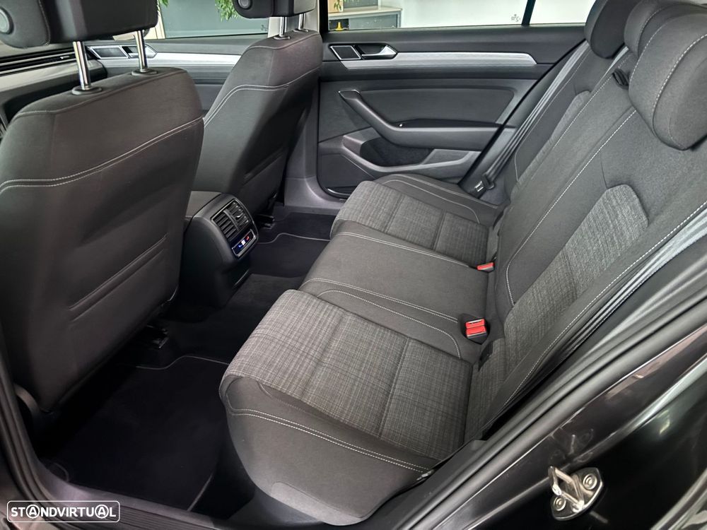 VW Passat 2.0 TDI Business DSG - 10
