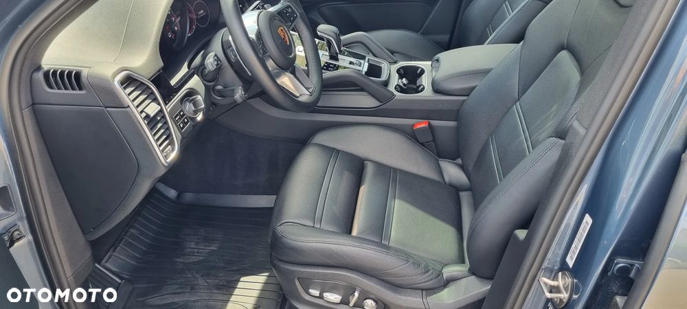 Porsche Cayenne Standard - 9