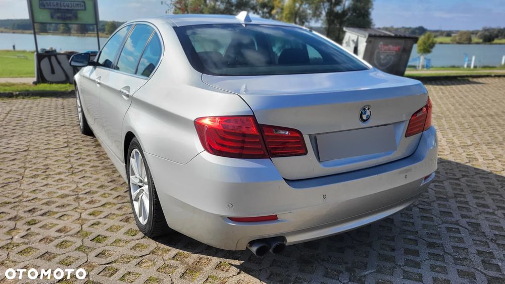 BMW Seria 5 525d xDrive - 7