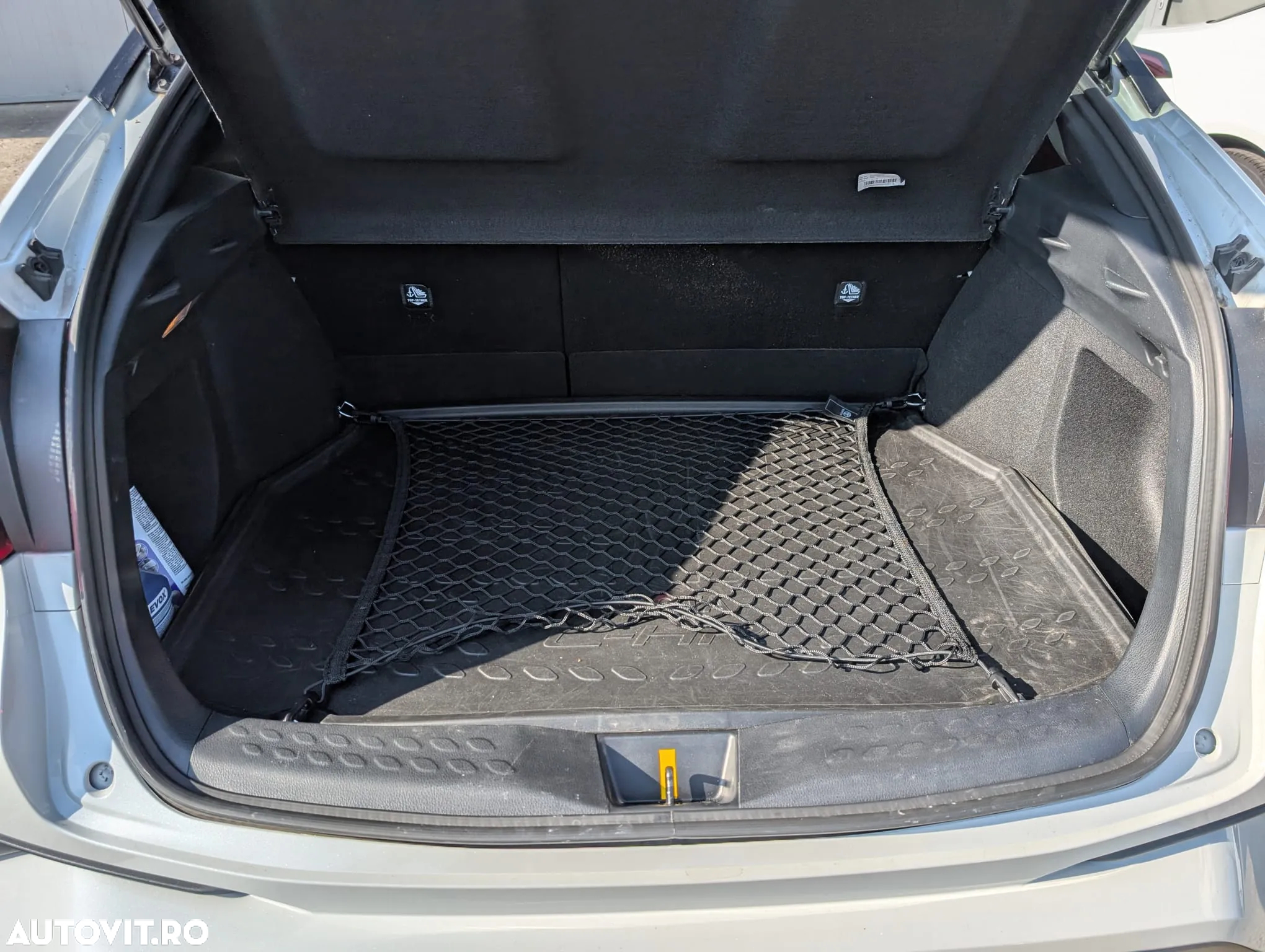 Toyota C-HR 1.8 HSD 122 CP 4x2 CVT Core - 13
