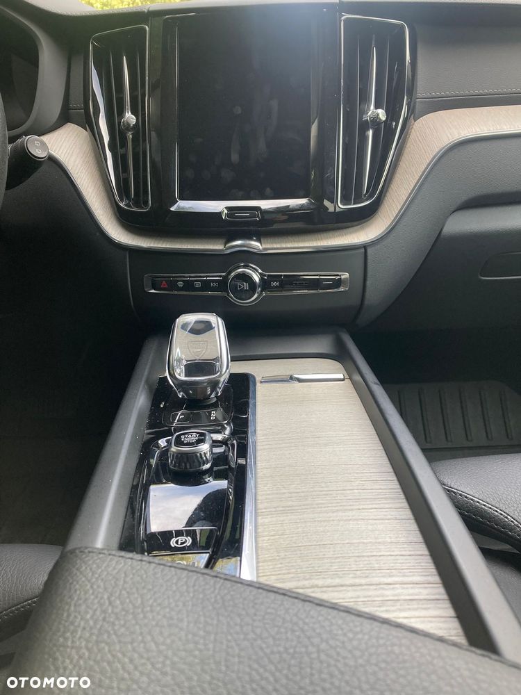 Volvo XC 60 B4 D Inscription - 8