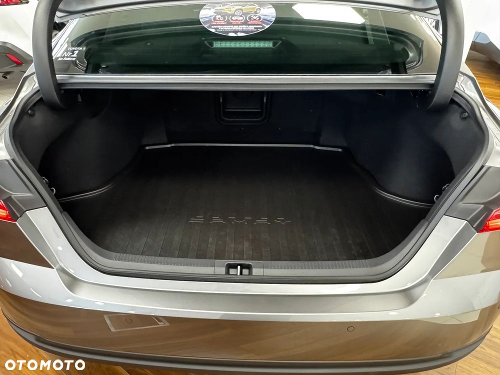 Toyota Camry 2.5 Hybrid Dynamic Force Executive e-CVT - 5