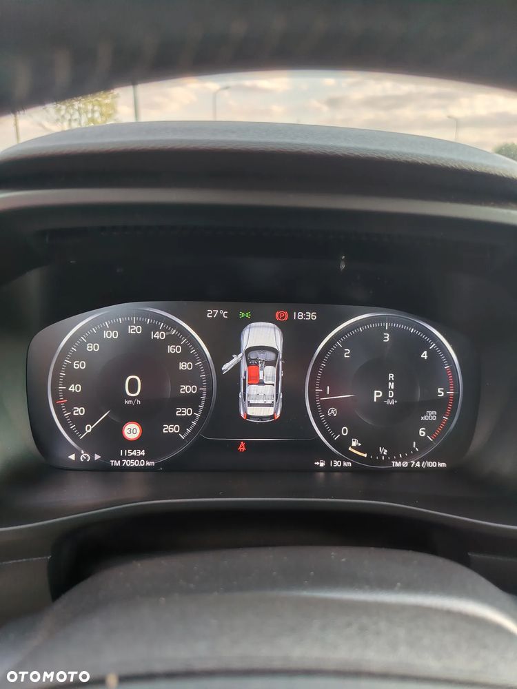 Volvo XC 40 D4 AWD Momentum Pro - 9