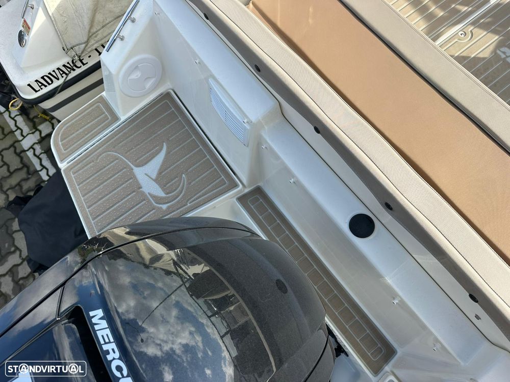 Quicksilver Activ 605 Bowrider - 3