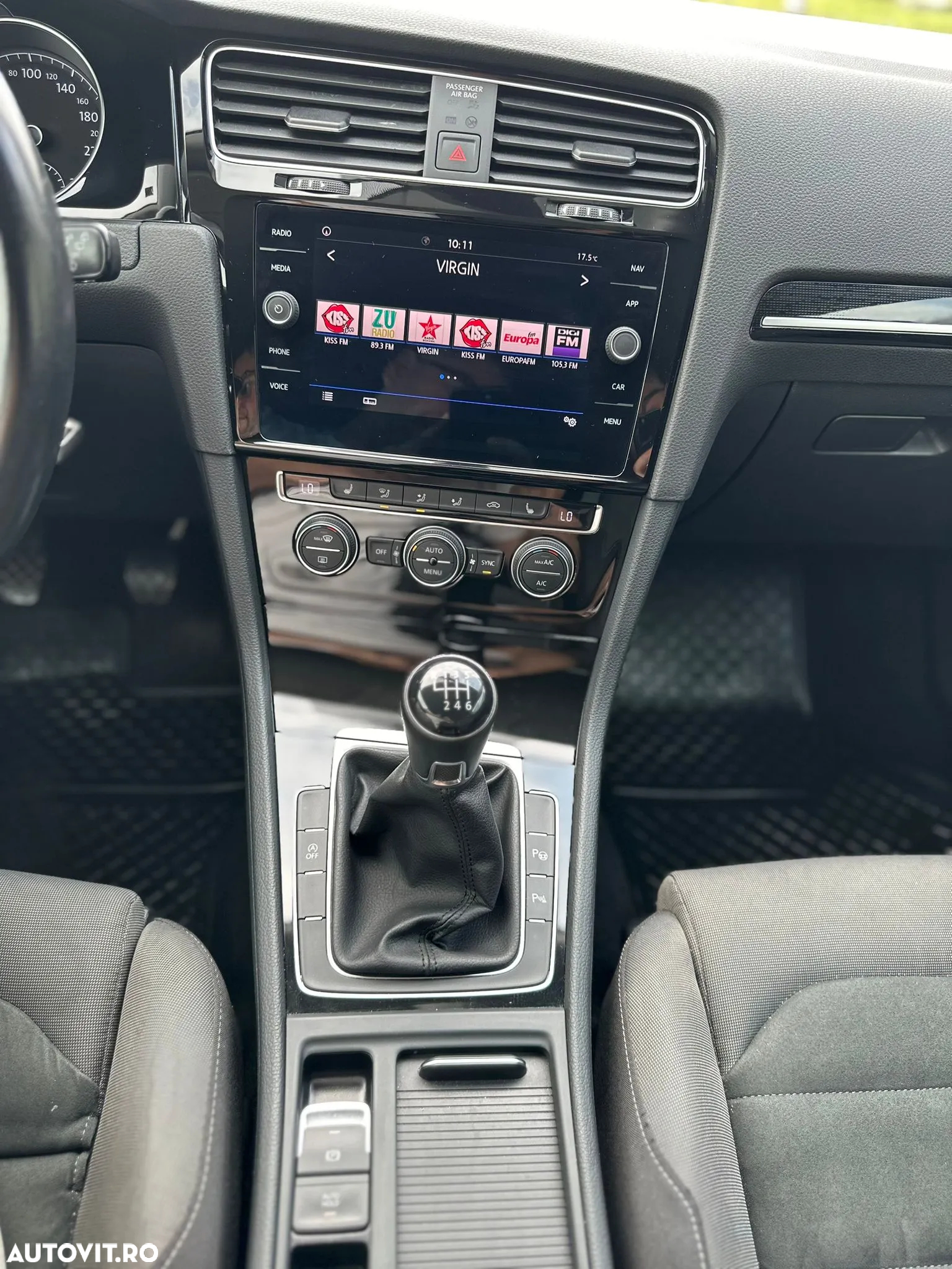 Volkswagen Golf 2.0 TDI Highline - 18