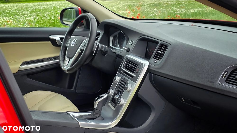 Volvo S60 T5 Geartronic RDesign - 16