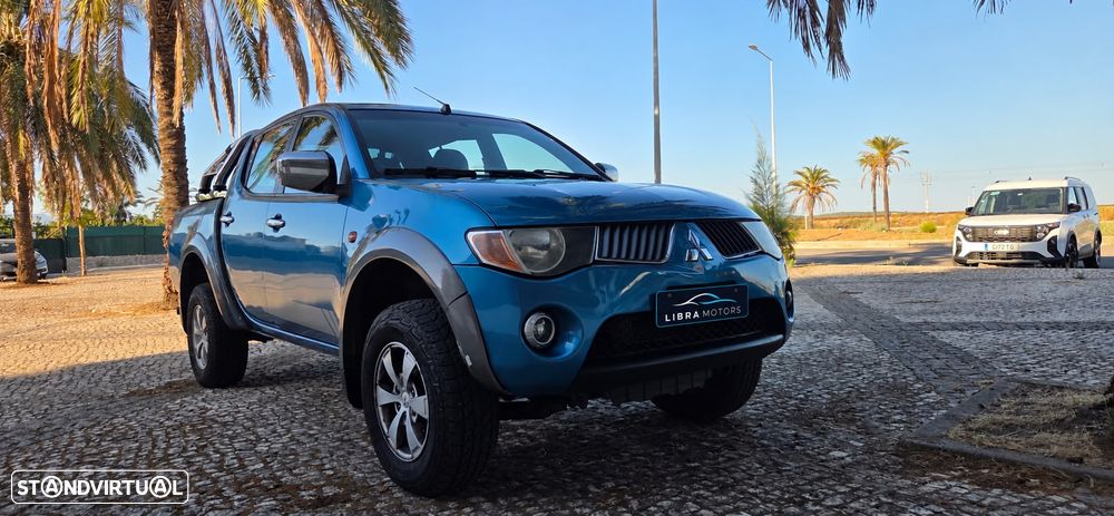 Mitsubishi L200 Pick Up 4x4 Intense Cabine Dupla - 13