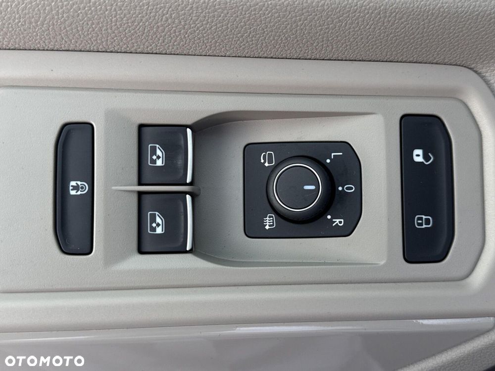 Volkswagen Multivan 2.0 TDI L1 Style DSG - 13