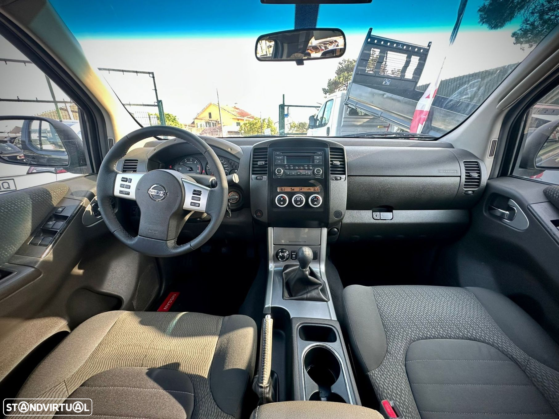 Nissan Navara 2.5 dCi CD XE 4WD - 9