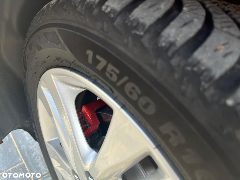 Toyota iQ 1.33 Plus - 23