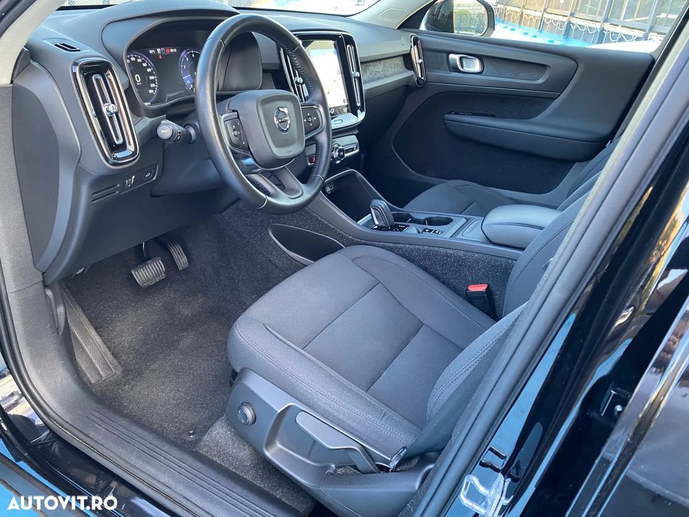 Volvo XC 40 T2 Plus Dark - 10