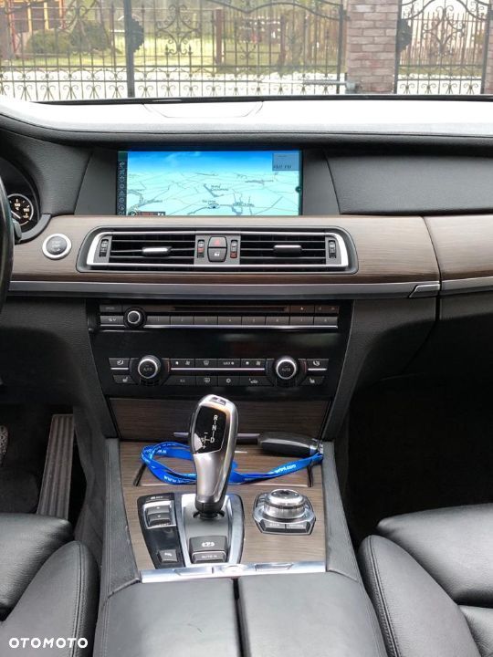 BMW Seria 7 730d - 12