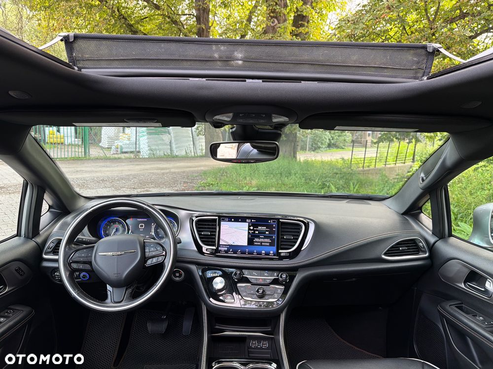 Chrysler Pacifica - 9
