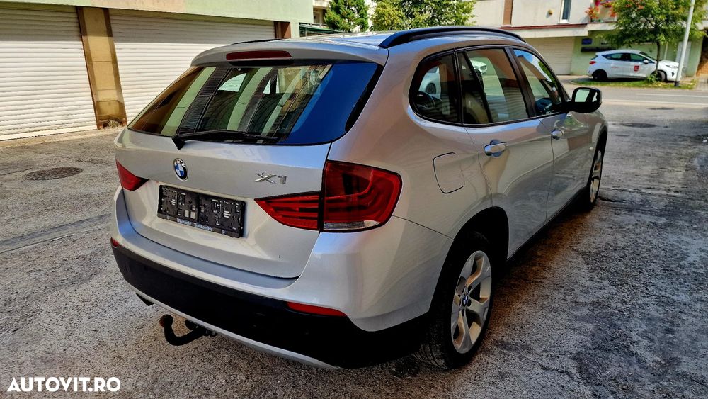 BMW X1 xDrive18d Sport Line - 4