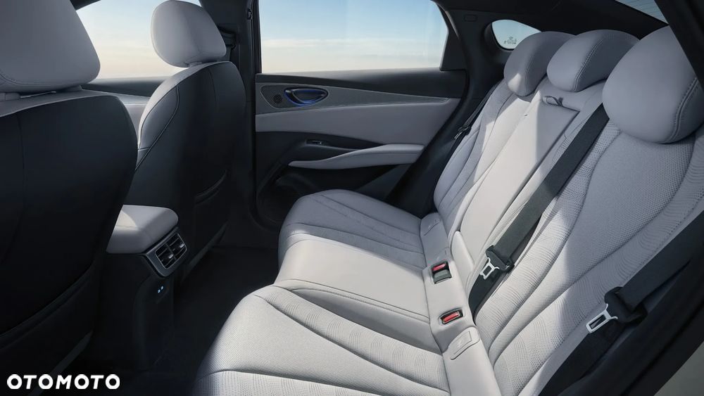 BYD Seal 6 - 7