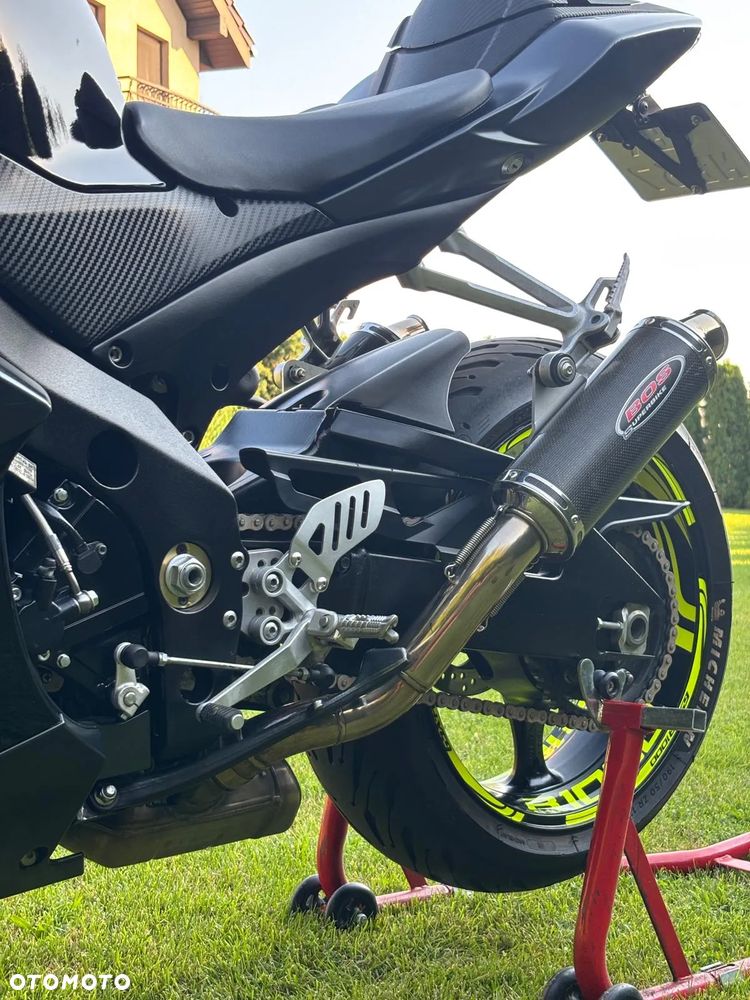 Suzuki GSX-R - 6