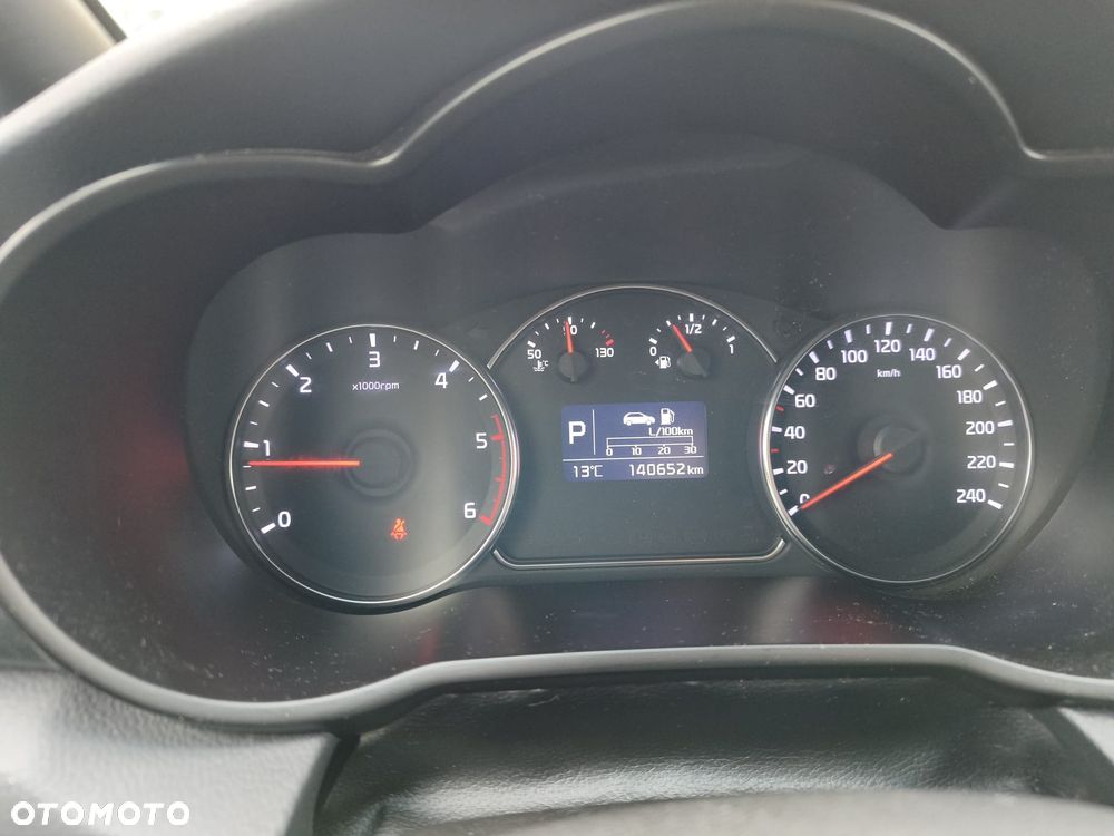 Kia Carens 1.7 CRDi XL - 6
