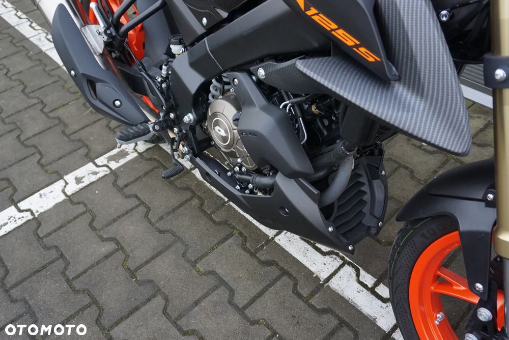 QJMOTOR SRK 125S - 11