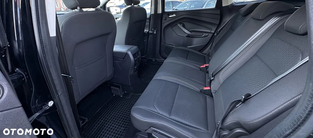 Ford Kuga - 24