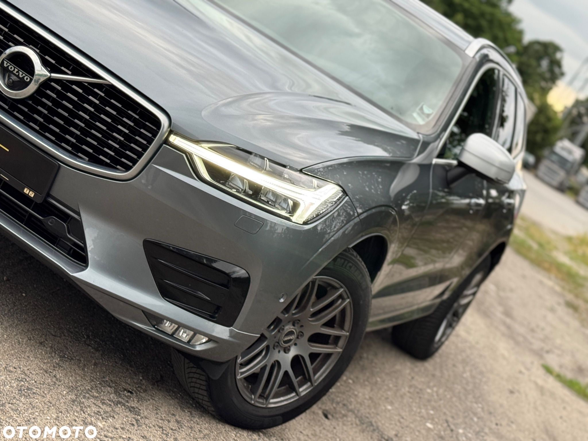 Volvo XC 60 D5 AWD R-Design - 1