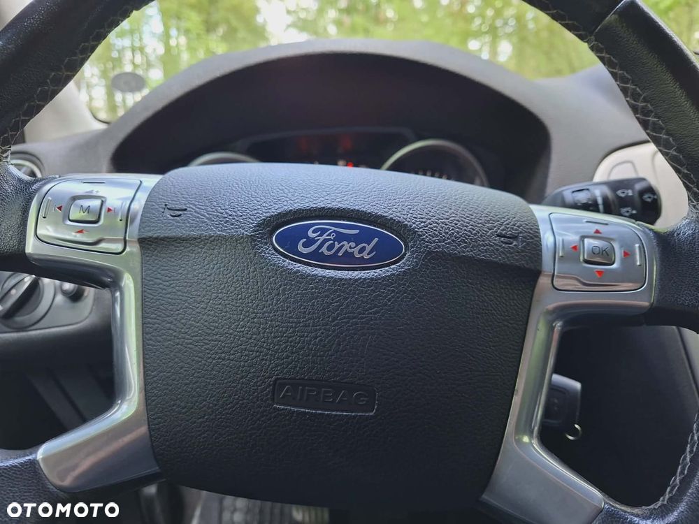 Ford Mondeo 2.0 Trend - 15