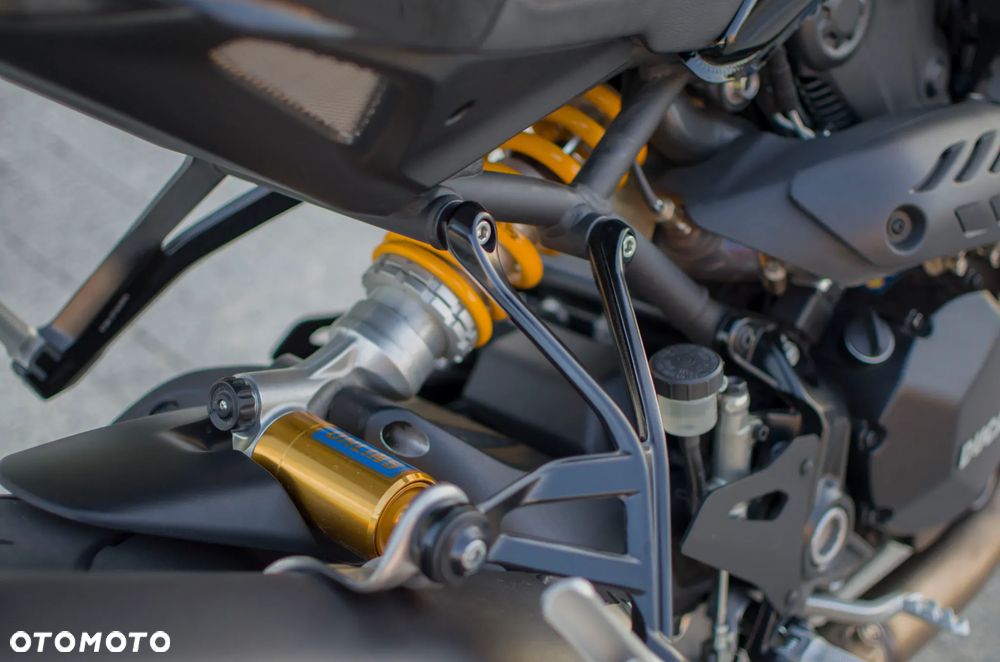 Ducati Monster - 10