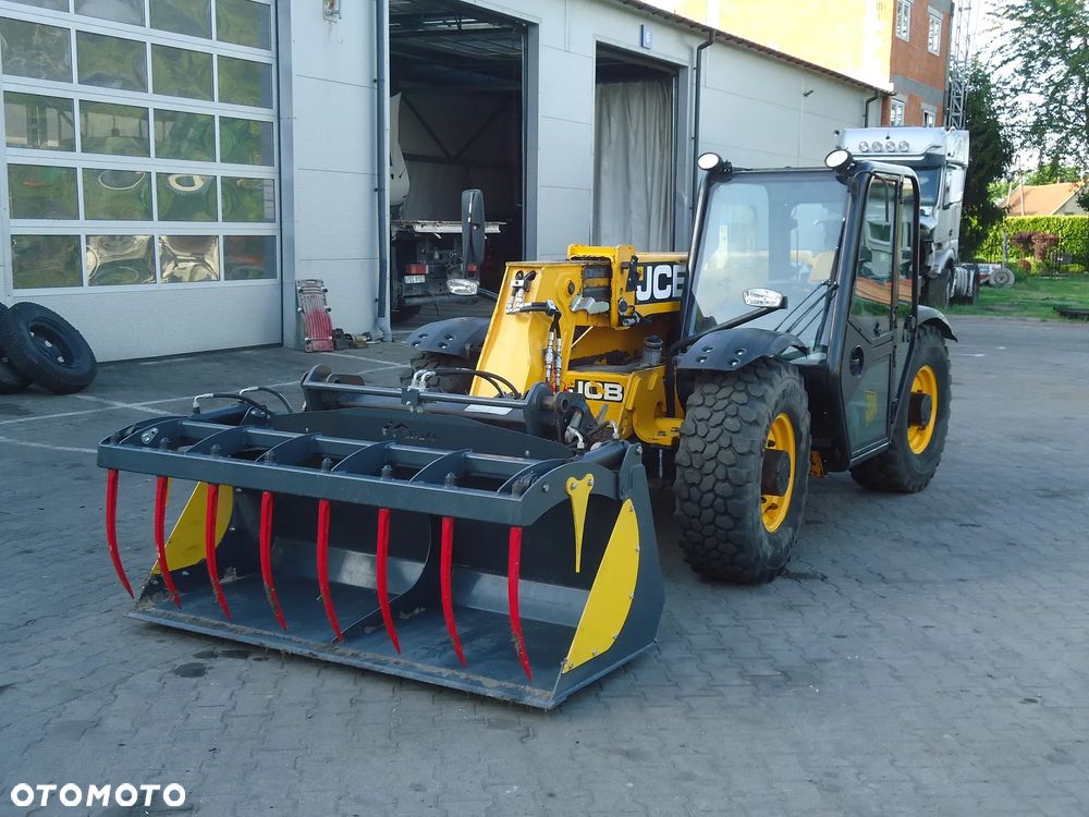 JCB 527-58 AGRI - 1