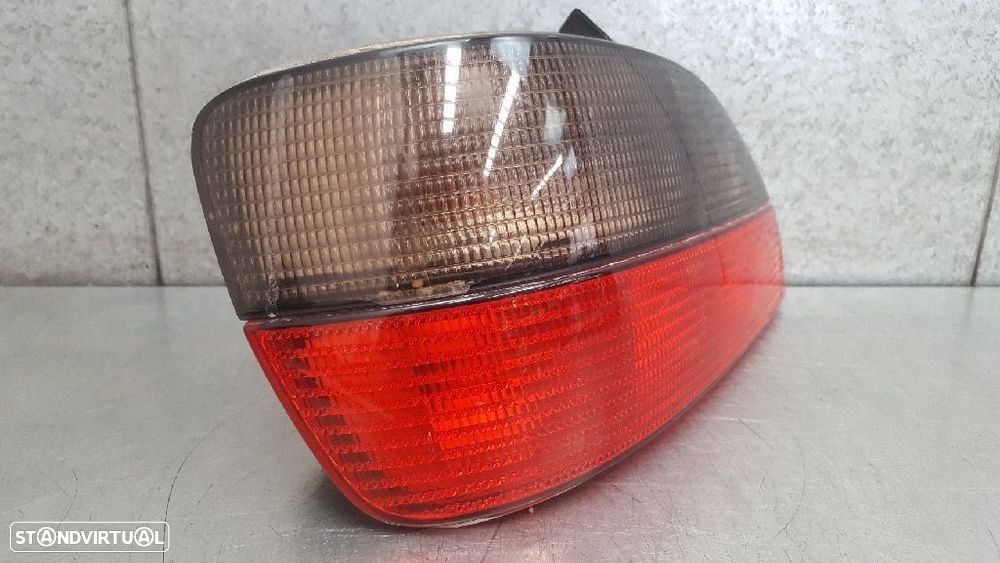FAROLIM TRASEIRO ESQUERDO PEUGEOT 306 1997 -6350H8 - 1