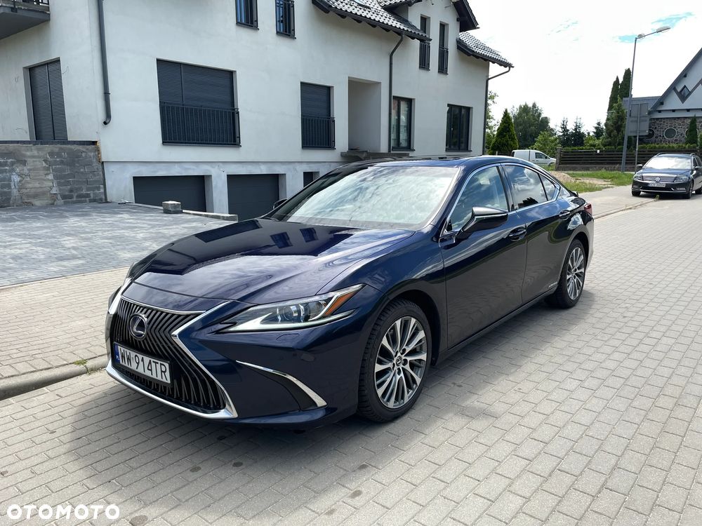 Lexus ES 300h Business Edition - 3