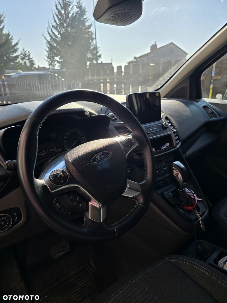 Ford Transit Connect - 13