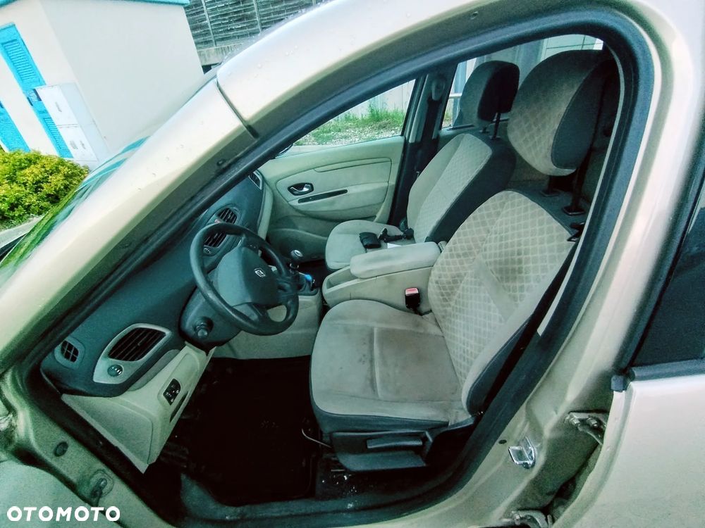 Renault Scenic 1.9 dCi Confort Expression - 10