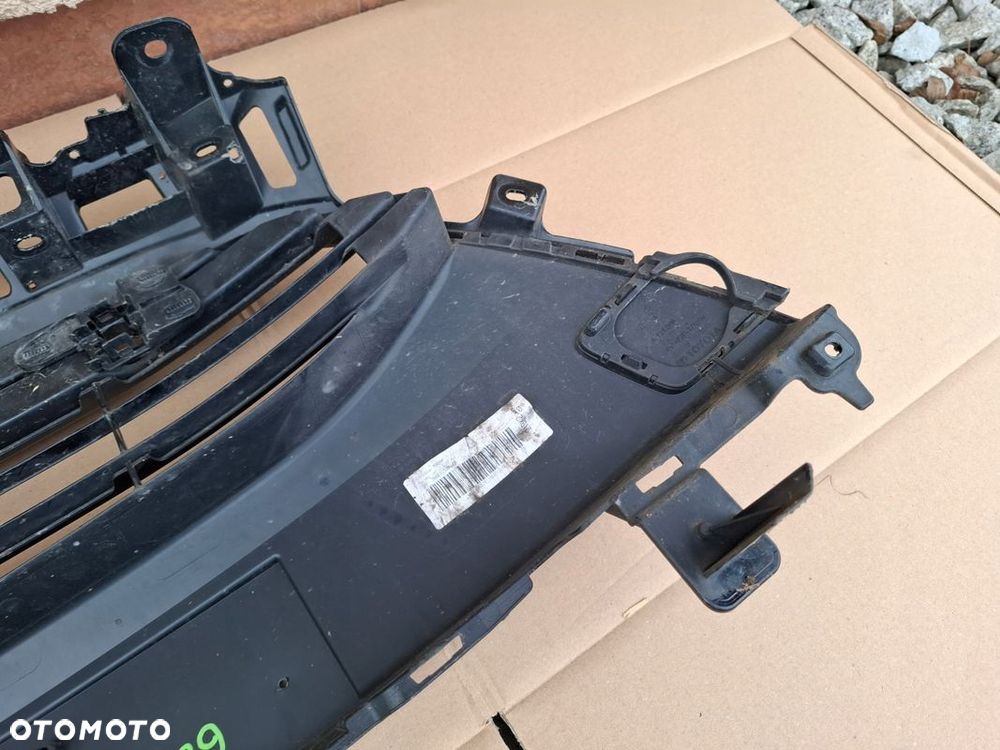 GRILL ATRAPA TOYOTA YARIS 4 IV ORYGINAŁ - 5