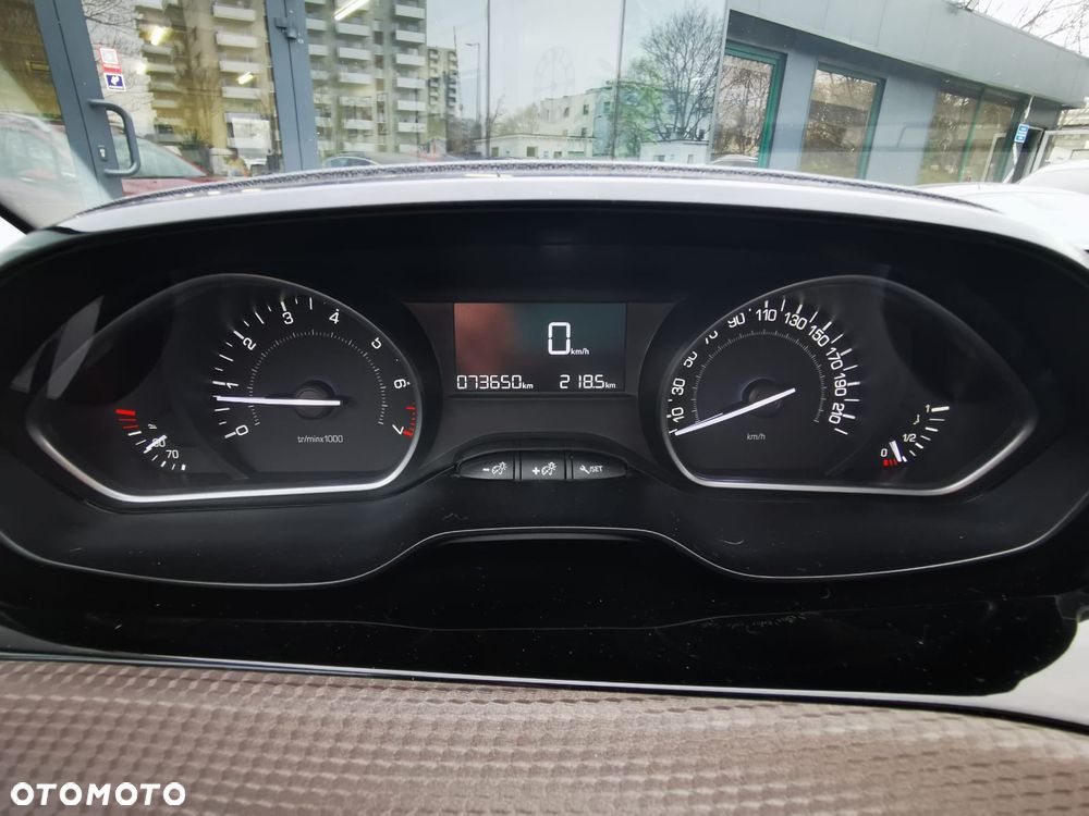 Peugeot 2008 1.2 Pure Tech Active - 16