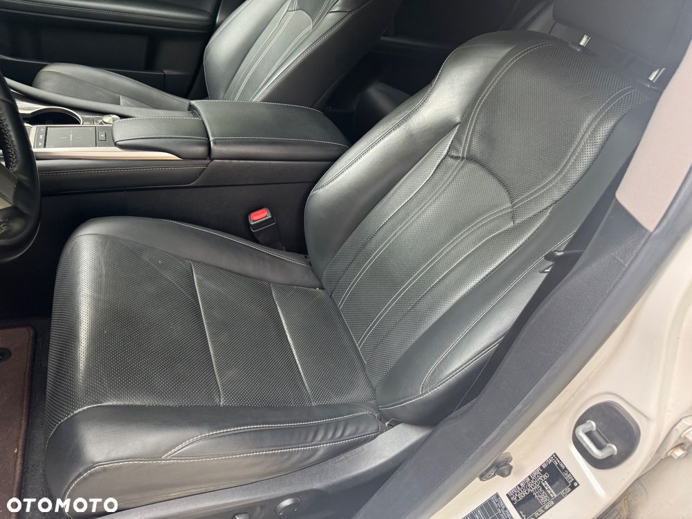 Lexus RX 450h Prestige - 35