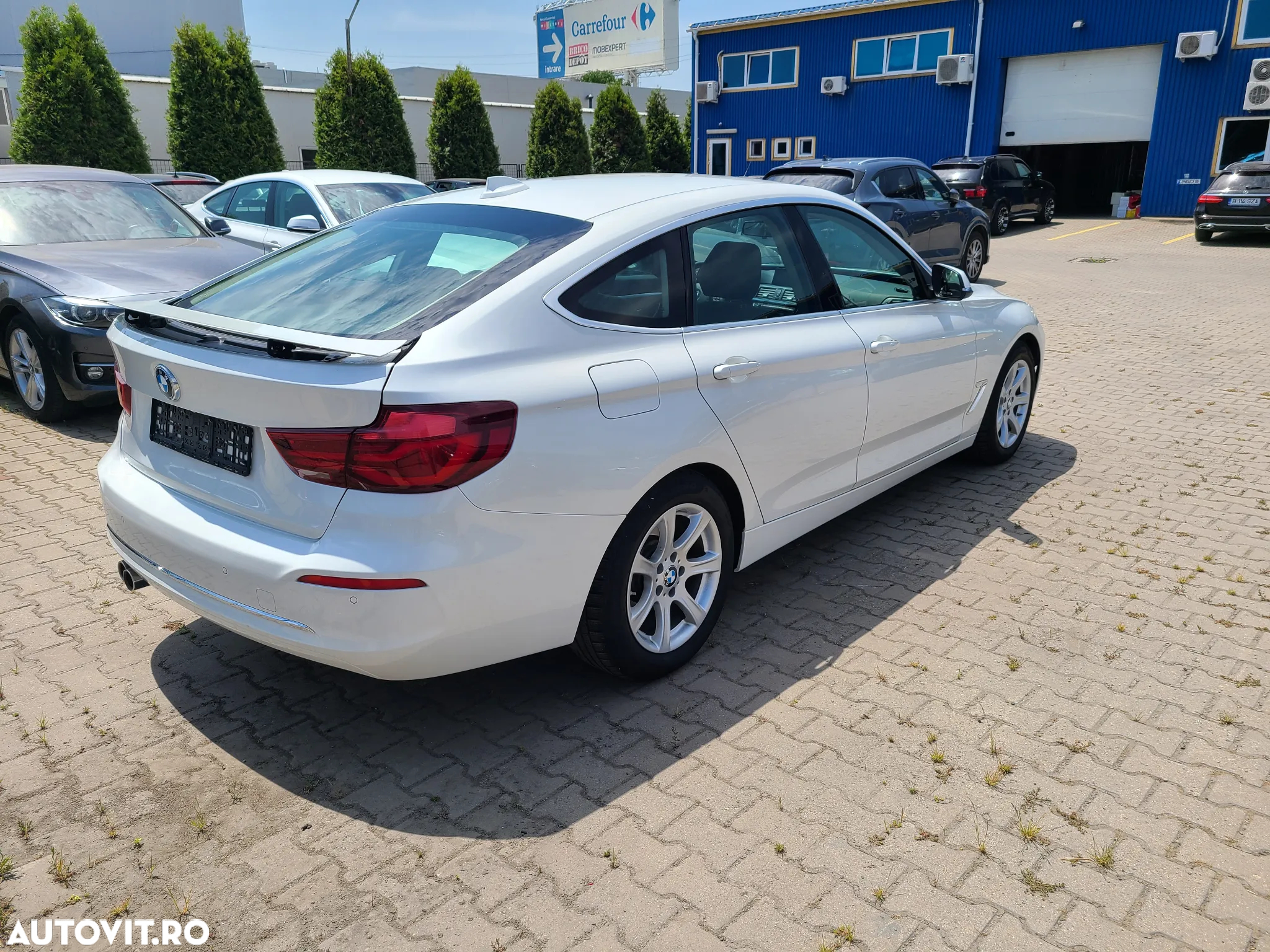 BMW Seria 3 320i GT xDrive AT - 13