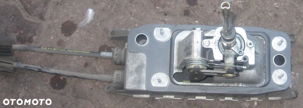 wybierak lewarek biegów GOLF V AUDI A3 LEON II 1K0711265L - 2