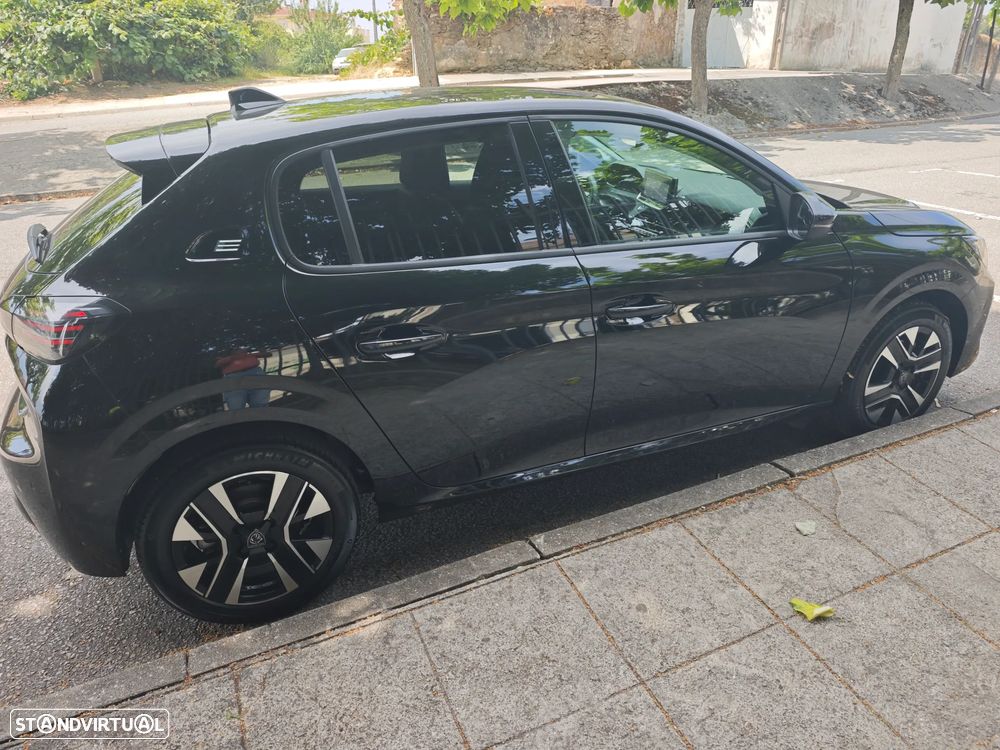 Peugeot e-208 Allure - 10