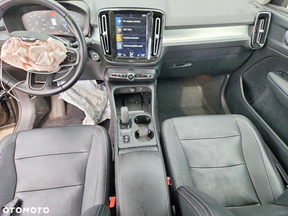 Volvo XC 40 T5 AWD Geartronic Momentum Pro - 9