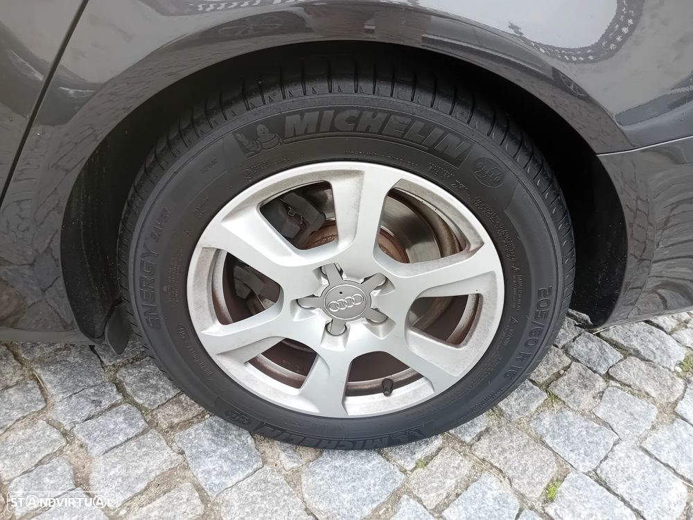 Audi A4 Avant 2.0 TDI Sport - 14