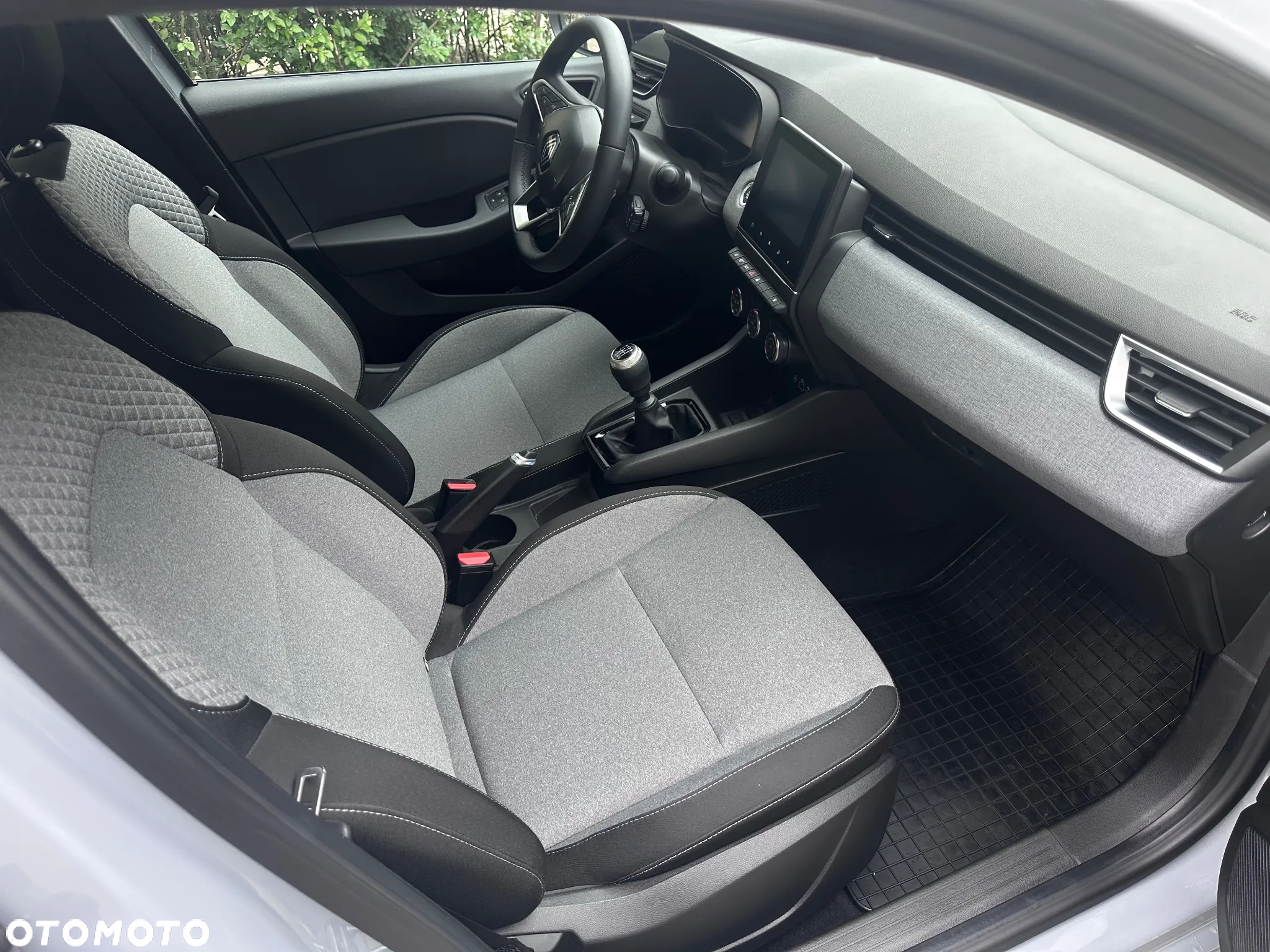 Renault Clio 1.0 TCe Evolution - 11